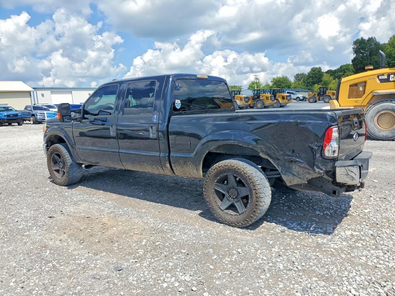 2015 Ford F250 Super Duty - zdjęcie 2