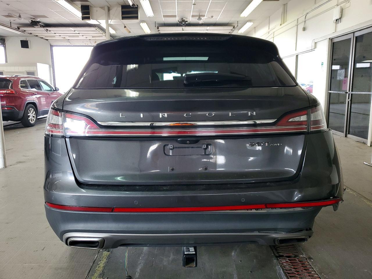 2019 Lincoln Nautilus Reserve - zdjęcie 6