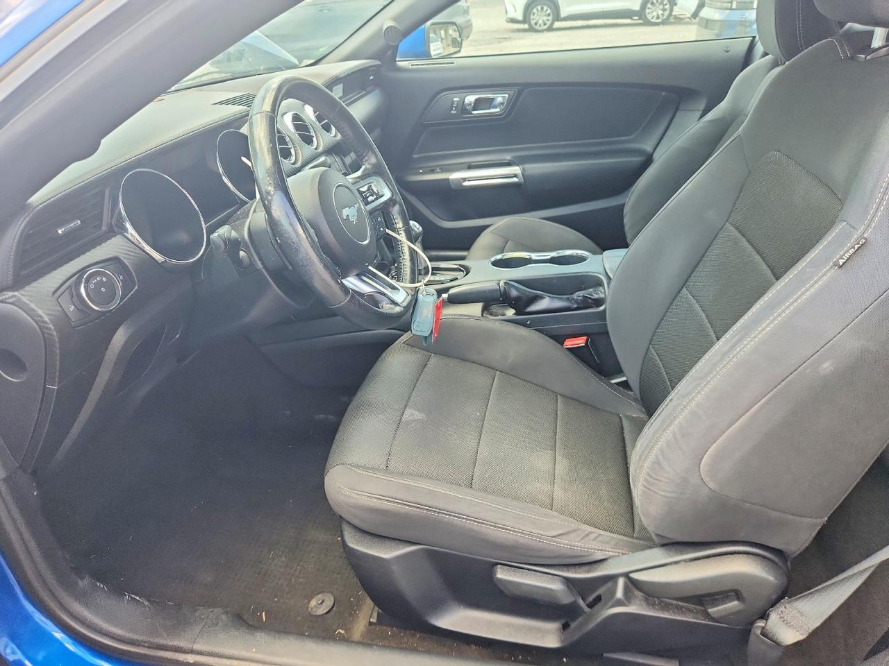 2017 Ford Mustang - zdjęcie 7