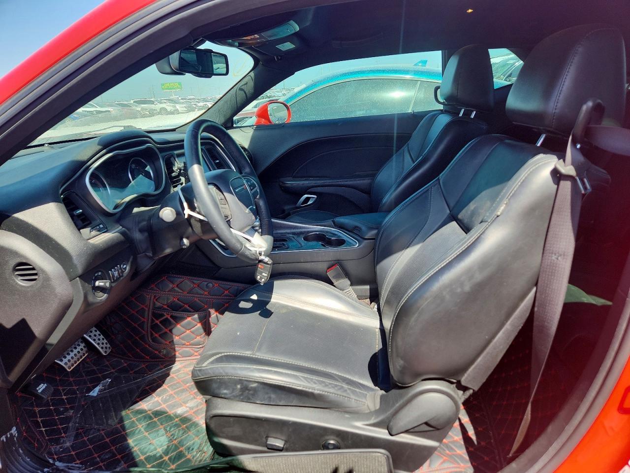 2016 Dodge Challenger Sxt - zdjęcie 7