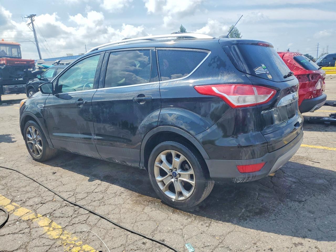 2015 Ford Escape Titanium - zdjęcie 2