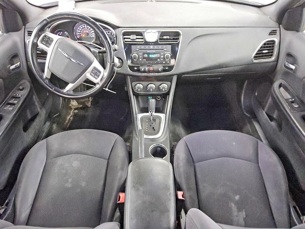 2013 Chrysler 200 Touring - zdjęcie 8