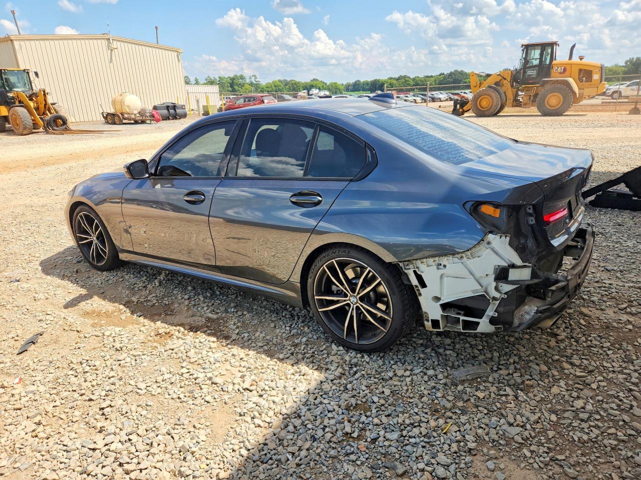 2019 BMW 330I - zdjęcie 2