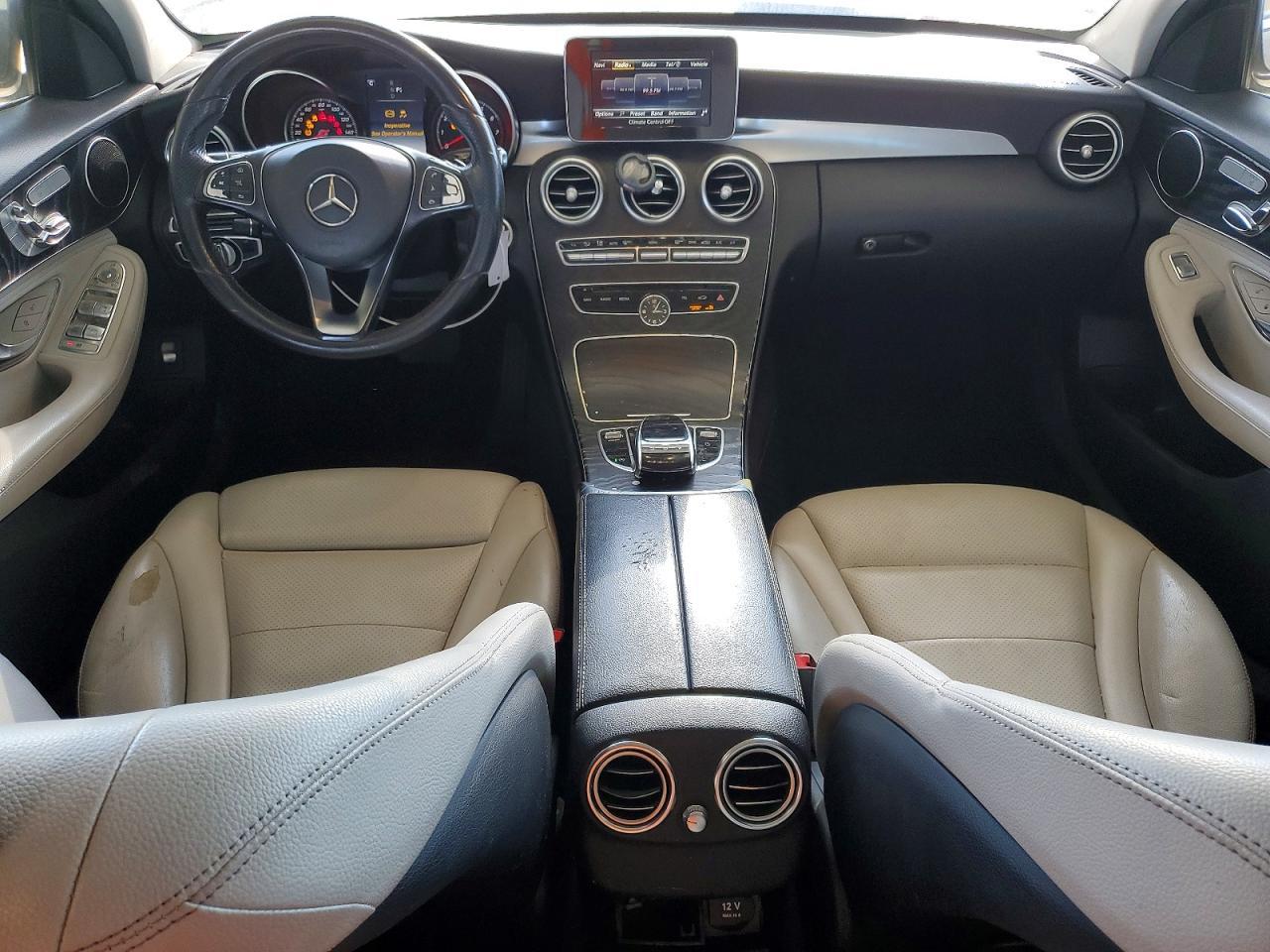 2016 Mercedes-Benz C 300 4Matic - zdjęcie 8