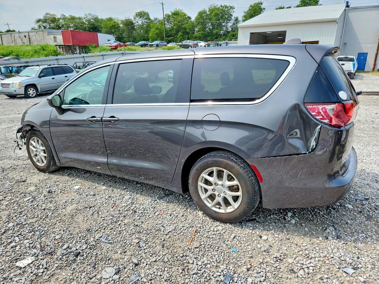 2017 Chrysler Pacifica Lx - zdjęcie 2