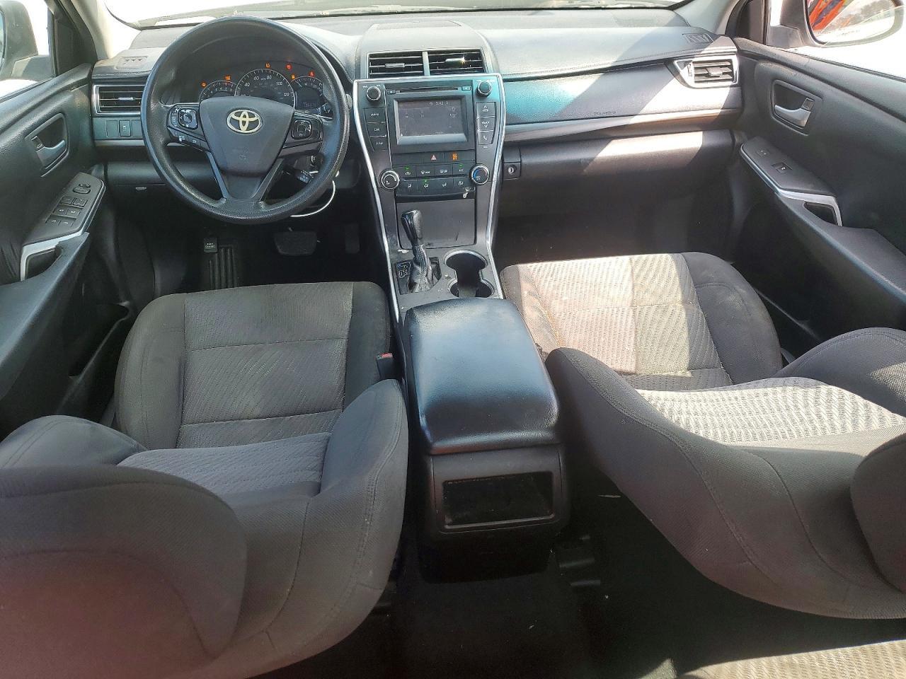 2015 Toyota Camry Le - zdjęcie 8