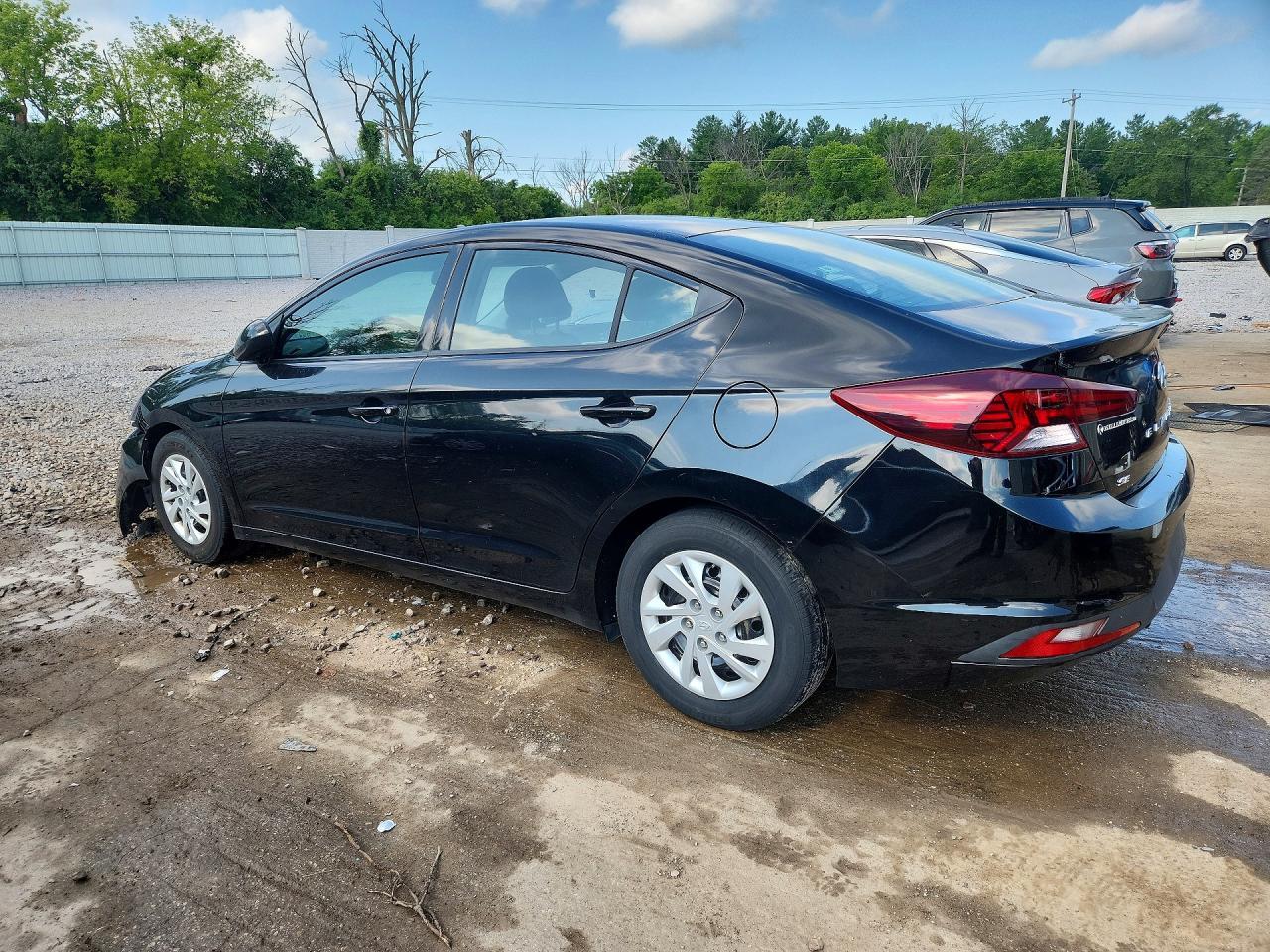 2019 Hyundai Elantra Se - zdjęcie 2