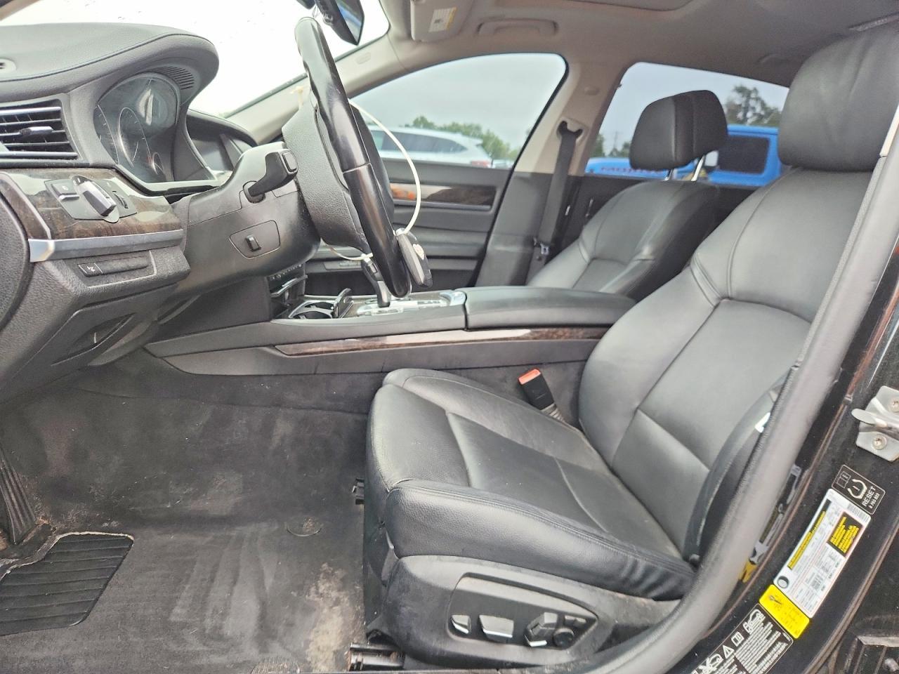 2013 BMW Seria 7 740Li - zdjęcie 7
