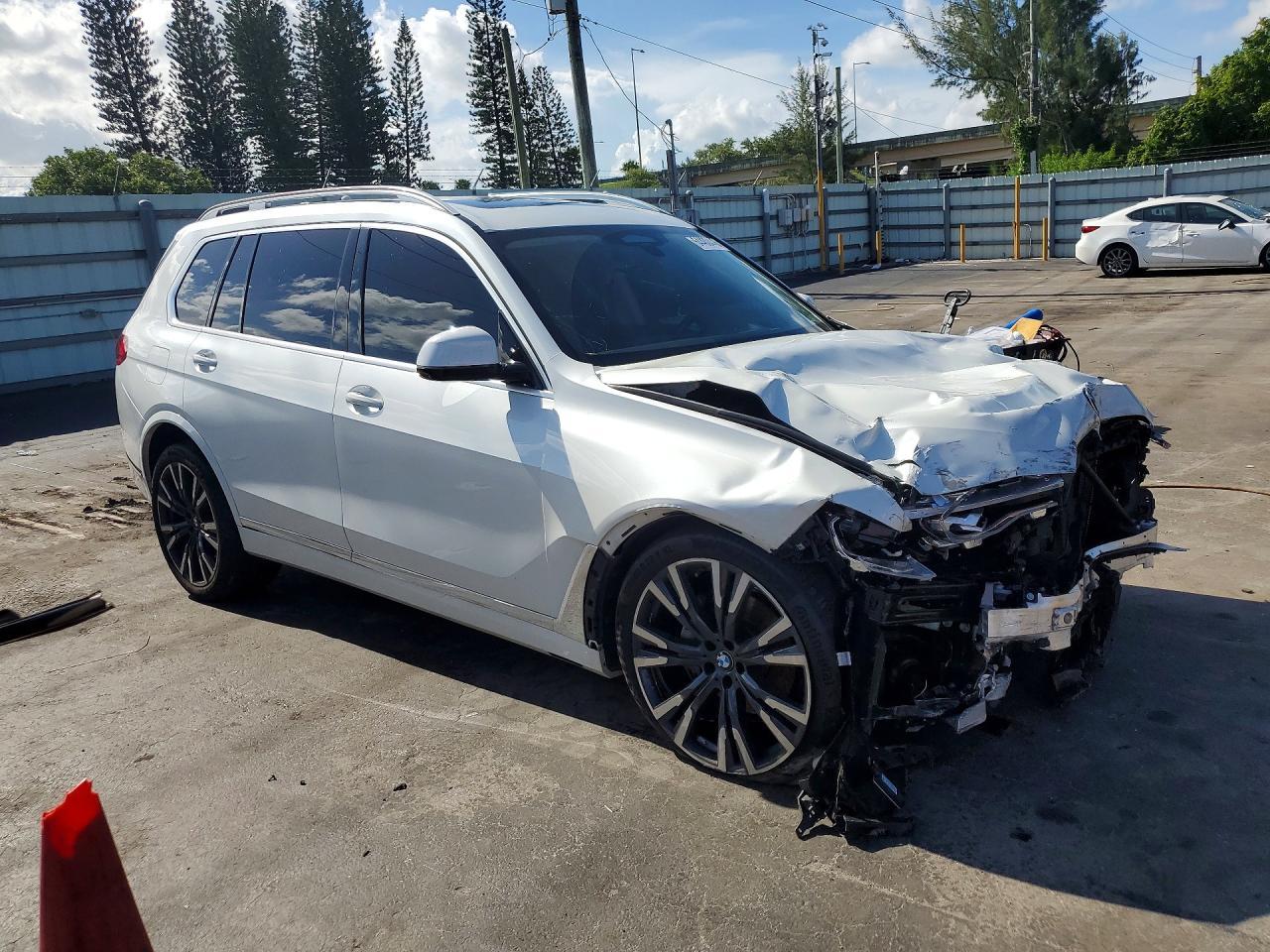 2022 BMW X7 xDrive40I - zdjęcie 4
