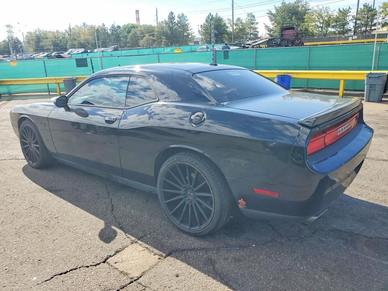 2013 Dodge Challenger R/T - zdjęcie 2