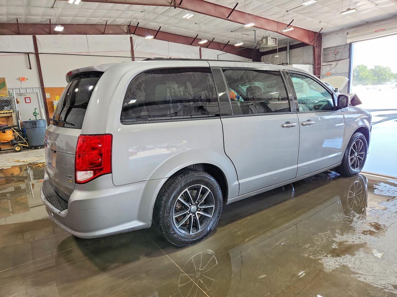 2018 Dodge Grand Caravan Gt - zdjęcie 3