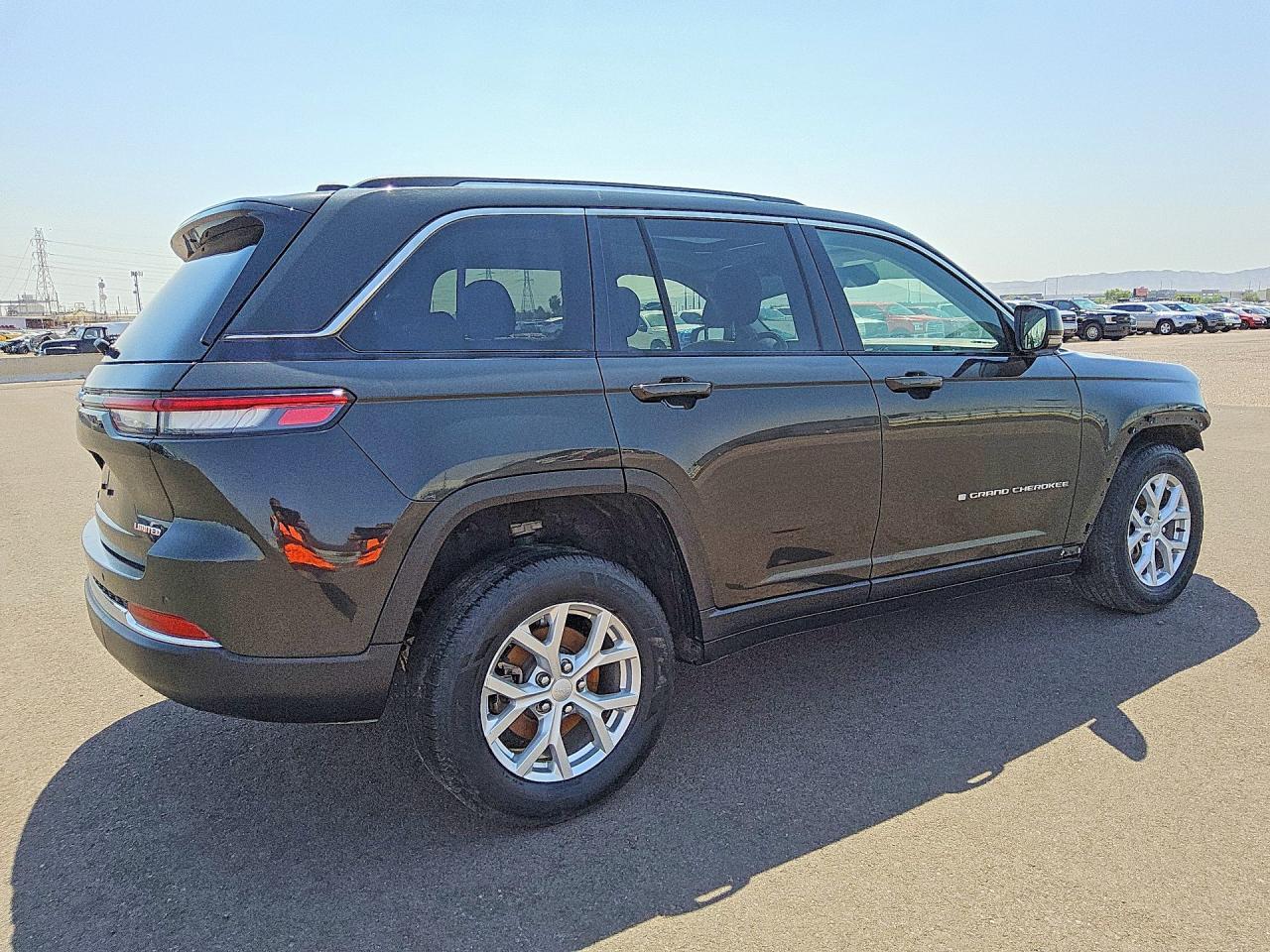 2023 Jeep Grand Cherokee Limited - zdjęcie 3