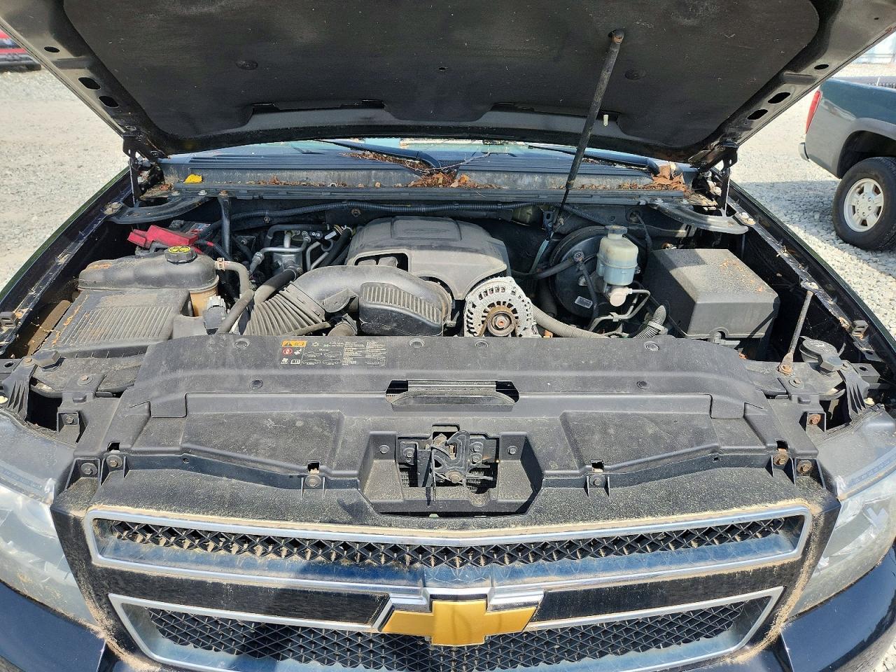 2013 Chevrolet Suburban K1500 Lt - zdjęcie 12