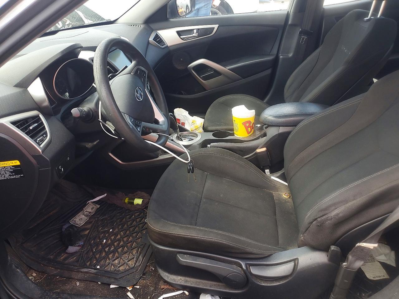 2016 Hyundai Veloster Base - zdjęcie 7