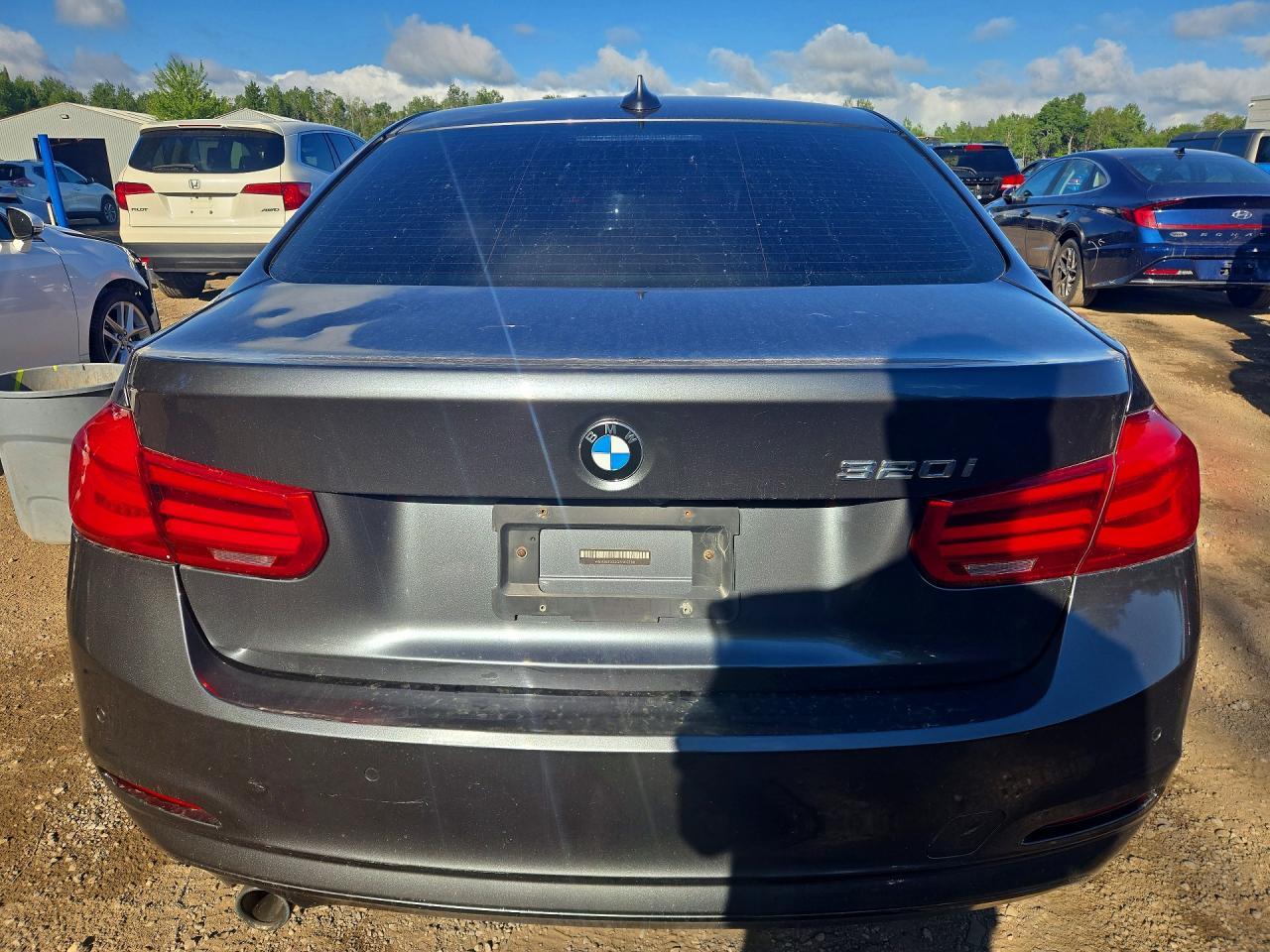 2016 BMW 320 I - zdjęcie 6