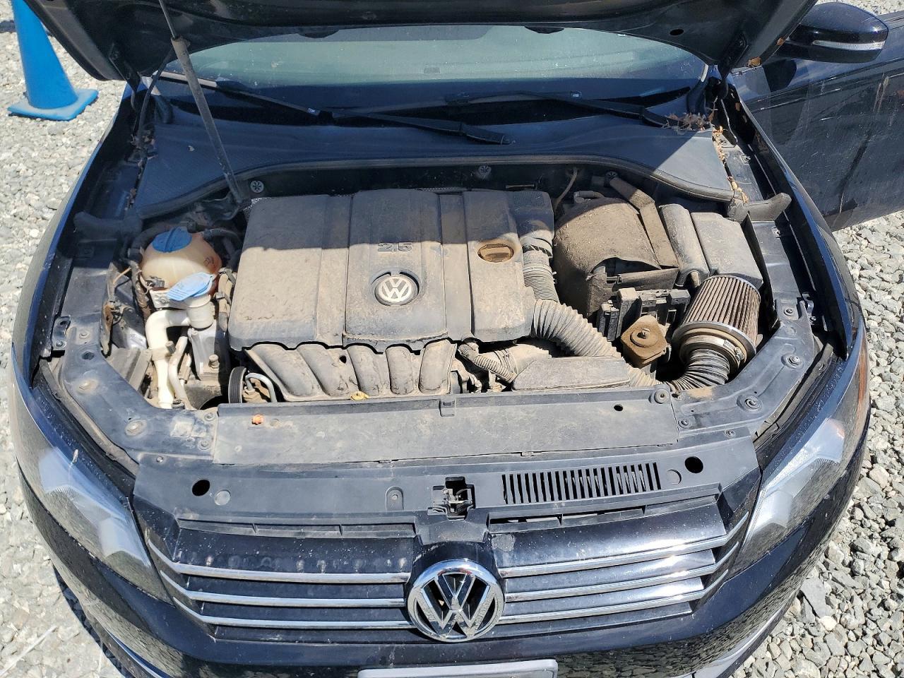 2014 Volkswagen Passat S - zdjęcie 11