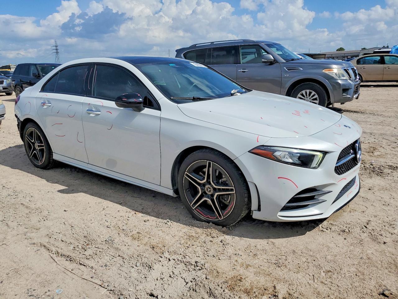 2020 Mercedes-Benz A 220 4Matic - zdjęcie 4