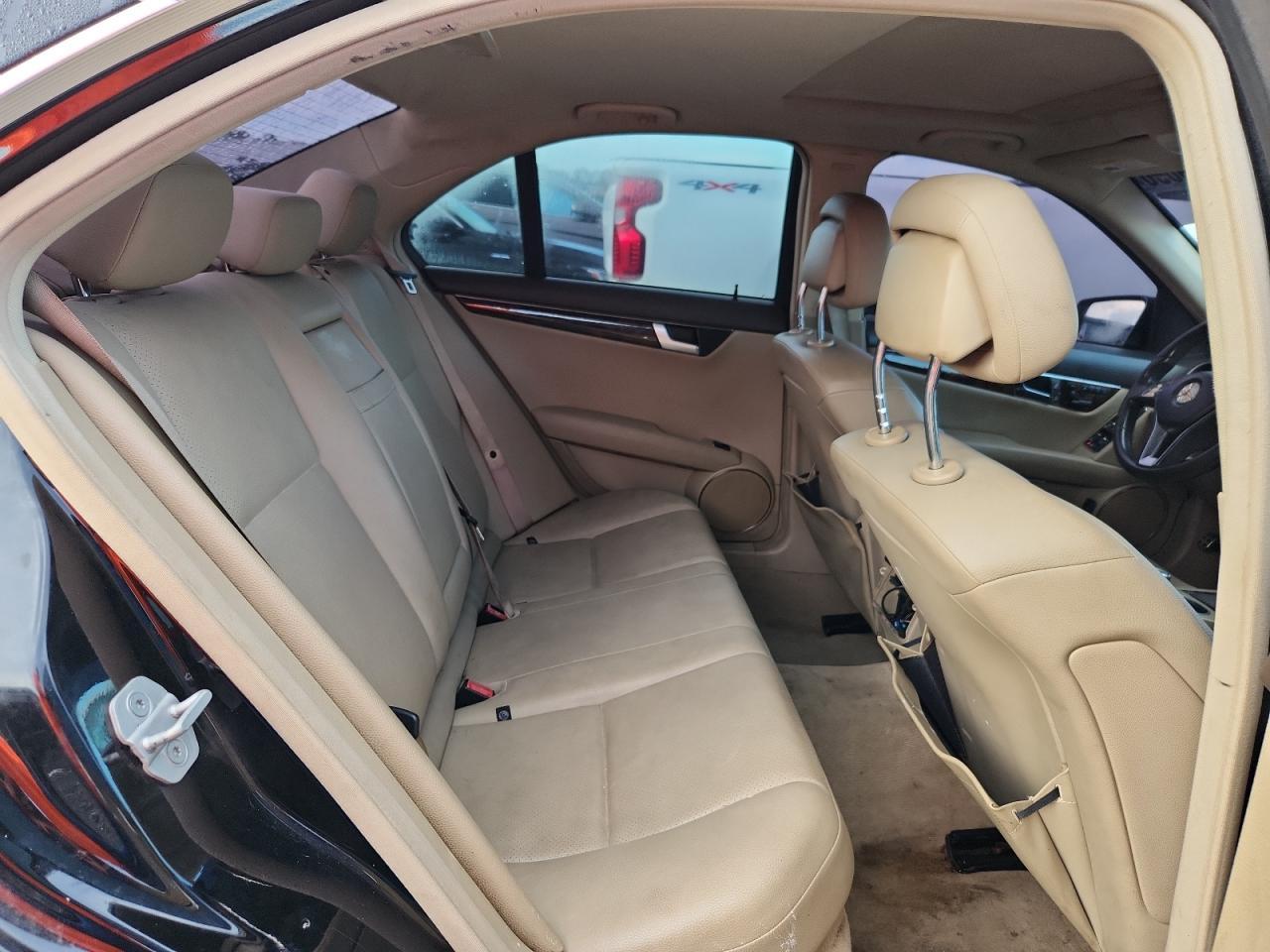 2013 Mercedes-Benz C 300 4Matic - zdjęcie 10