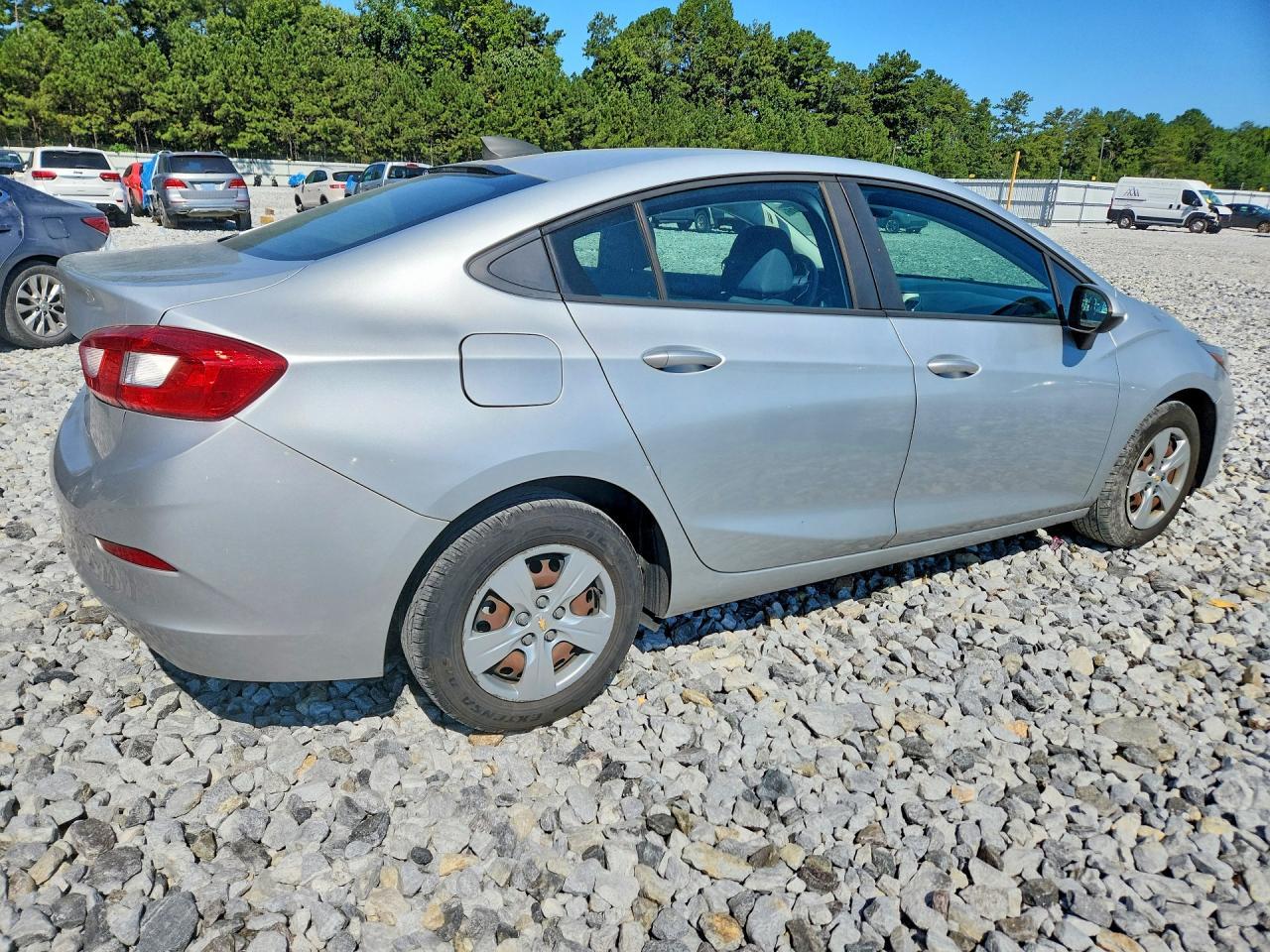 2018 Chevrolet Cruze Ls - zdjęcie 3