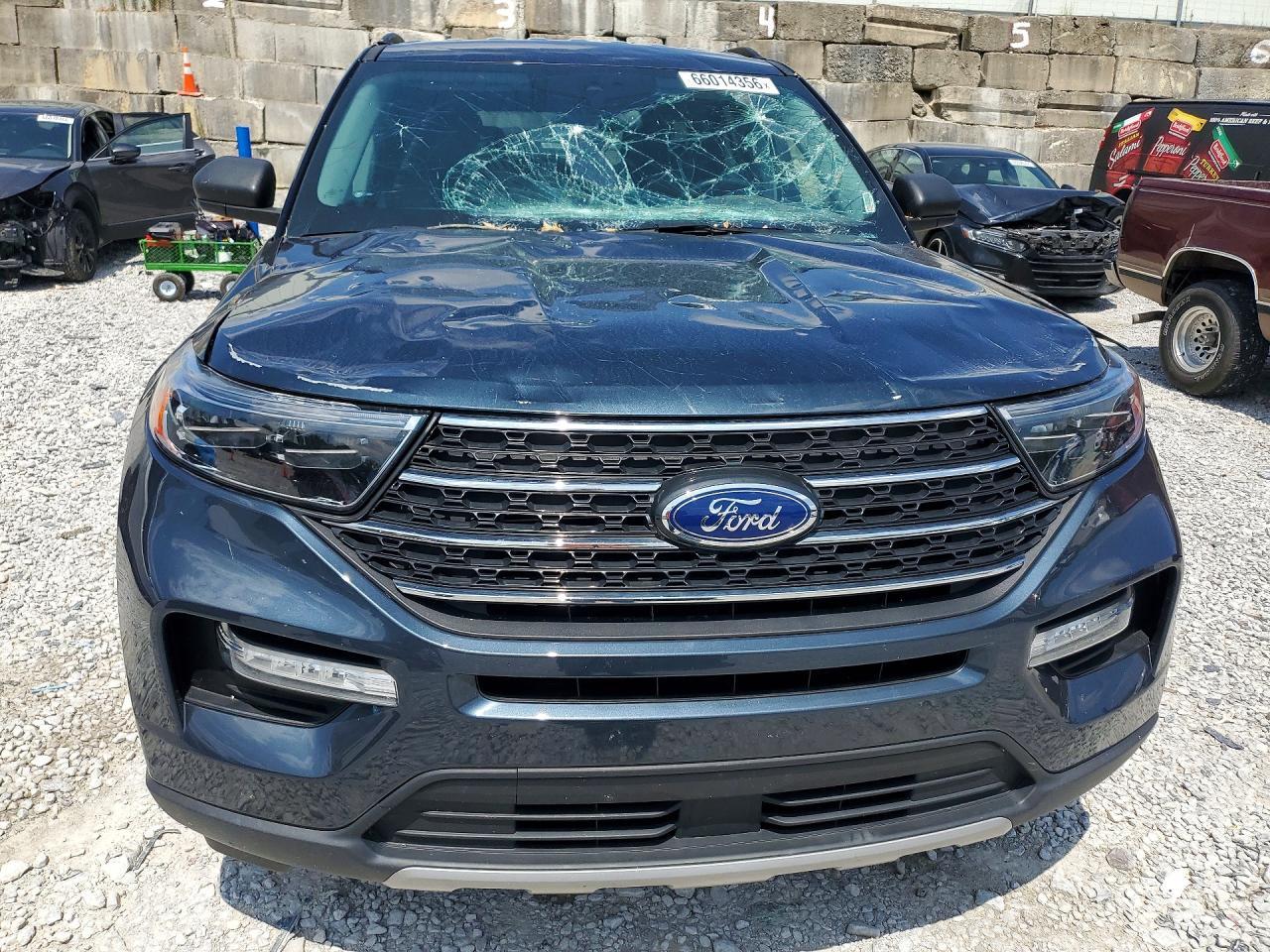 2022 Ford Explorer Xlt - zdjęcie 5