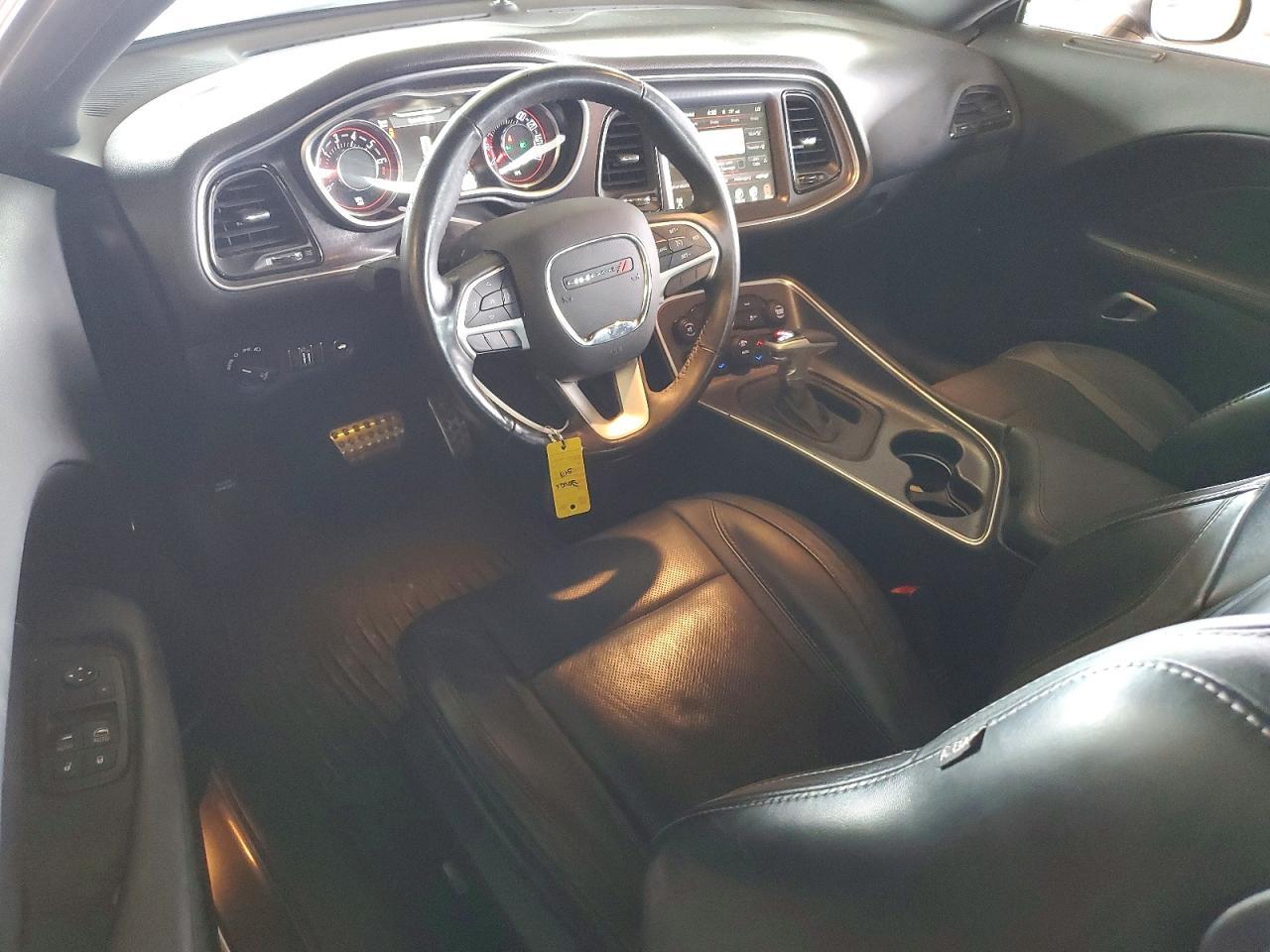 2016 Dodge Challenger Sxt - zdjęcie 8
