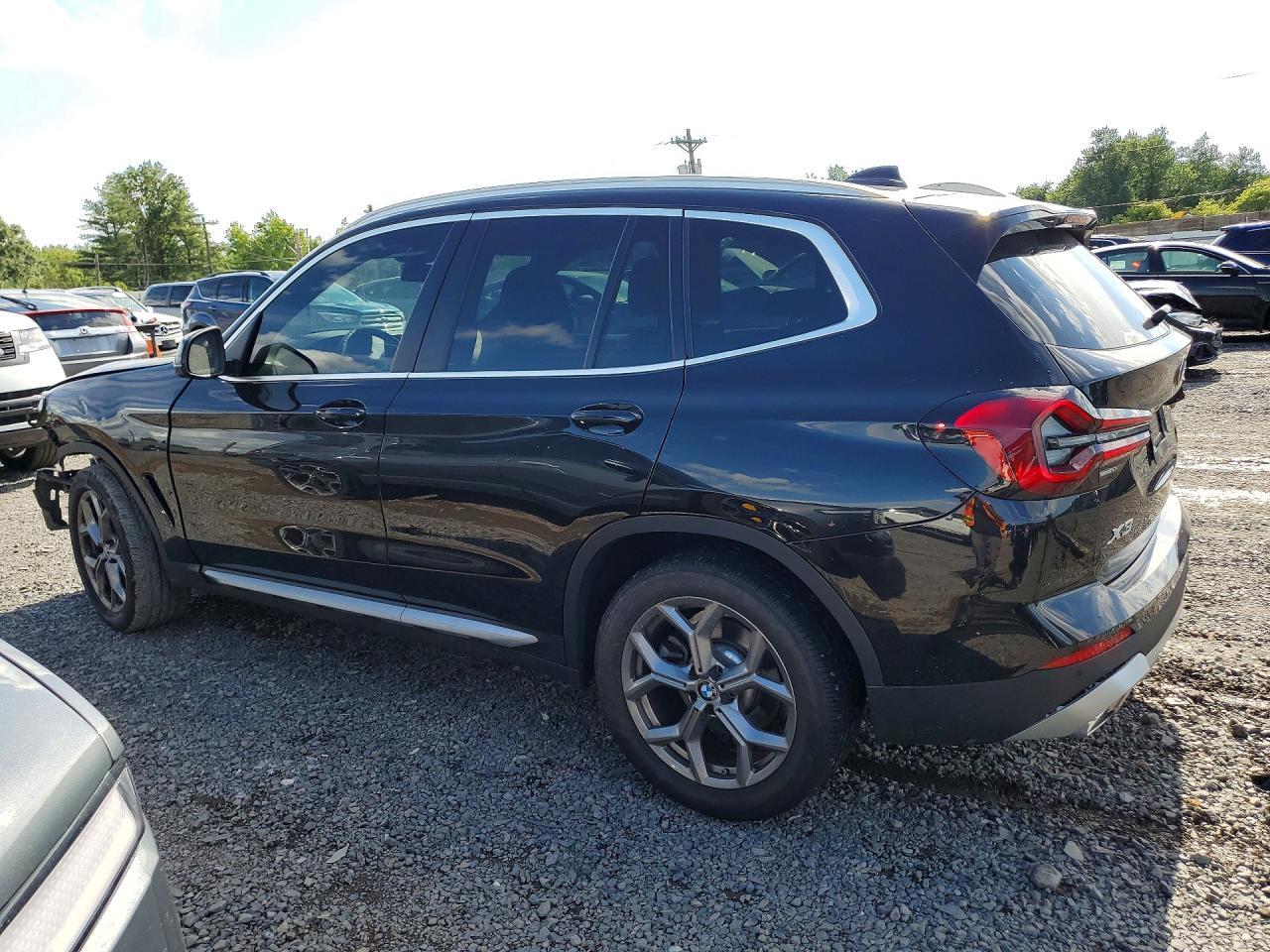 2024 BMW X3 xDrive30I - zdjęcie 2