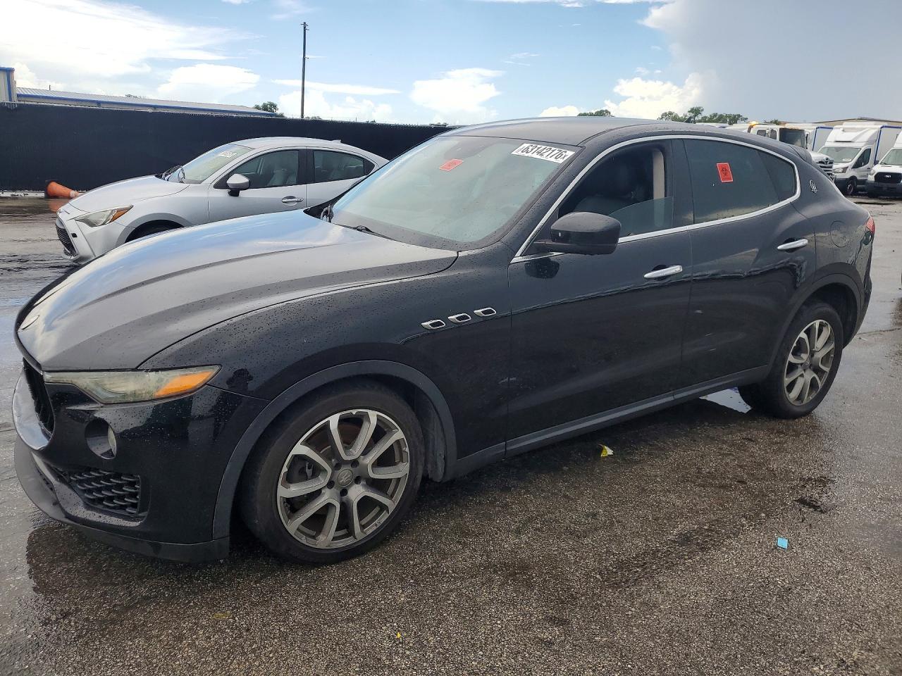 2017 Maserati Levante - zdjęcie główne