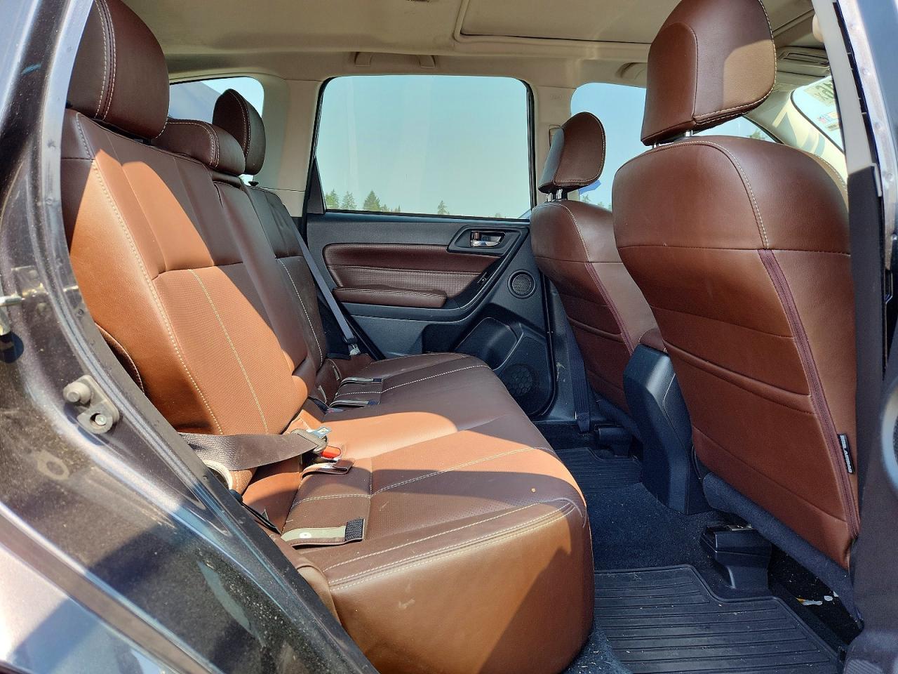 2017 Subaru Forester 2.0Xt Touring - zdjęcie 11