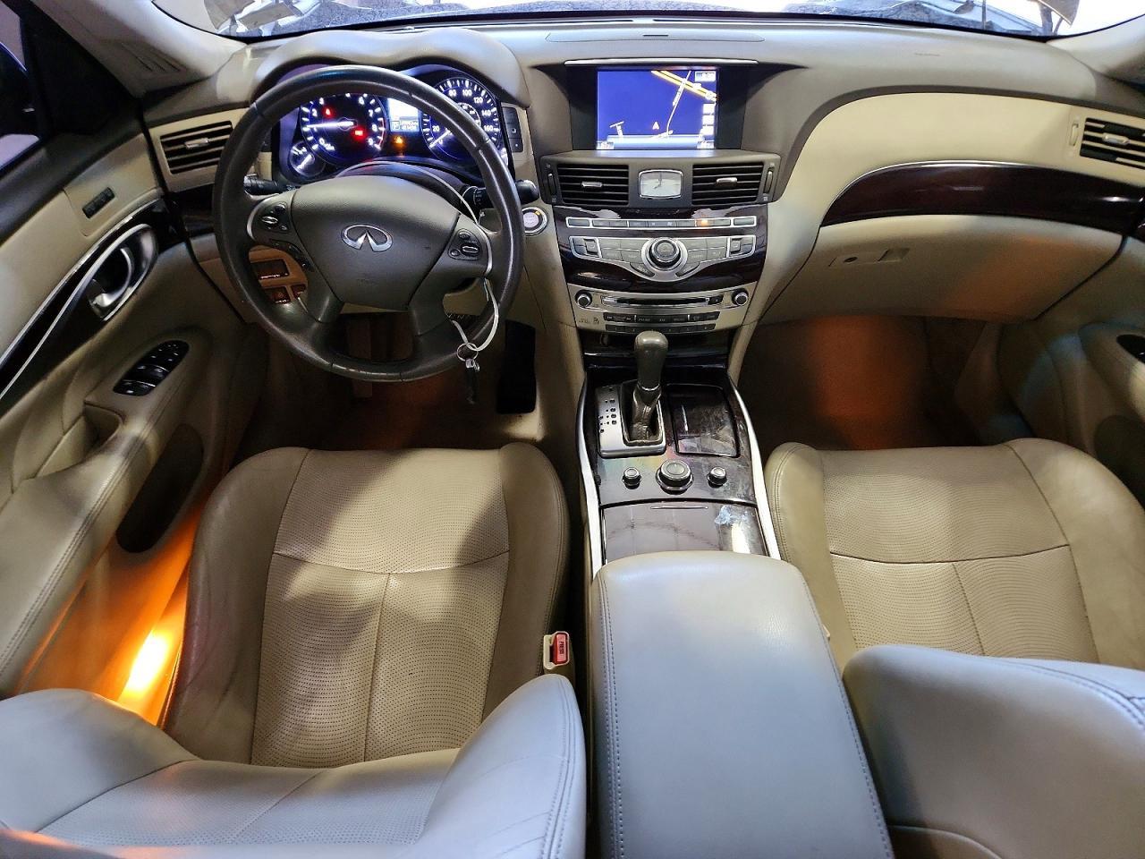 2015 Infiniti Q70L 3.7 - zdjęcie 8