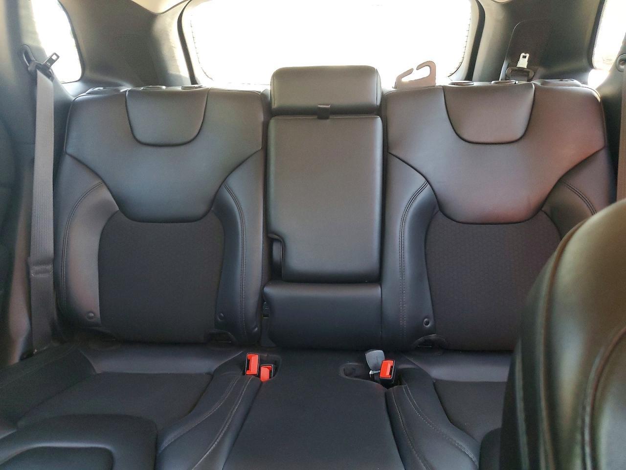 2019 Jeep Cherokee Latitude Plus - zdjęcie 10