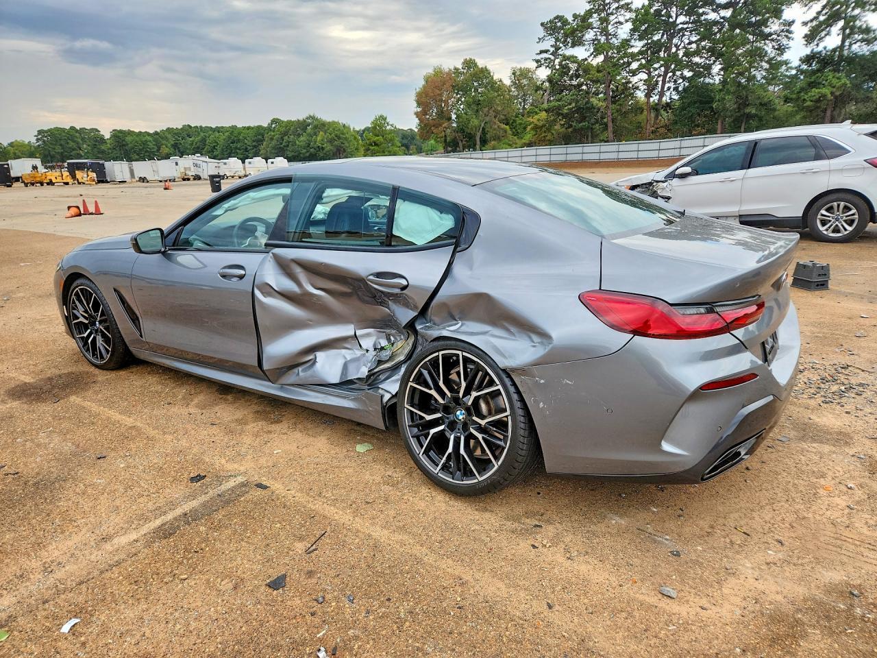 2024 BMW 840I - zdjęcie 2