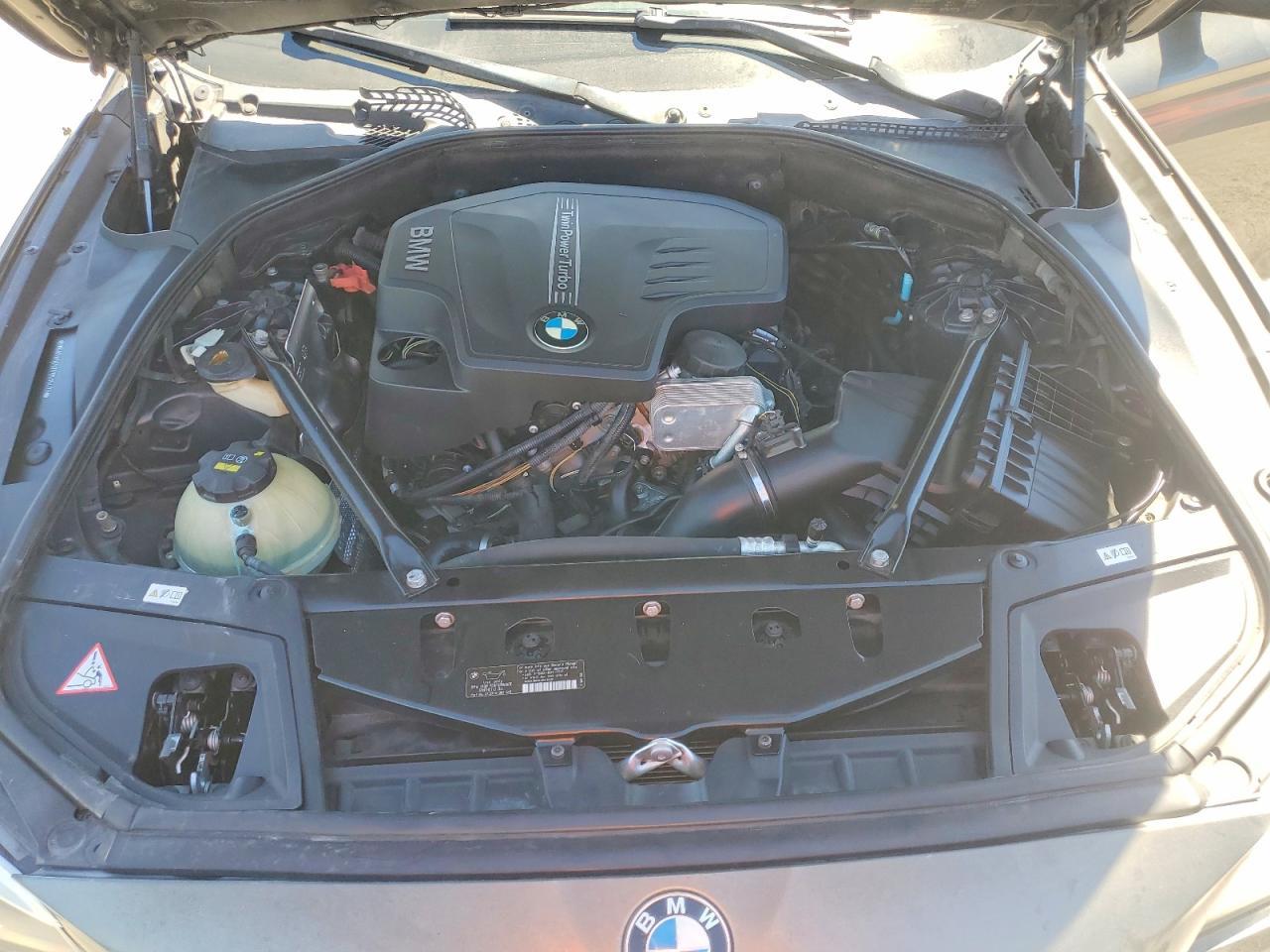 2015 BMW 528 I - zdjęcie 11