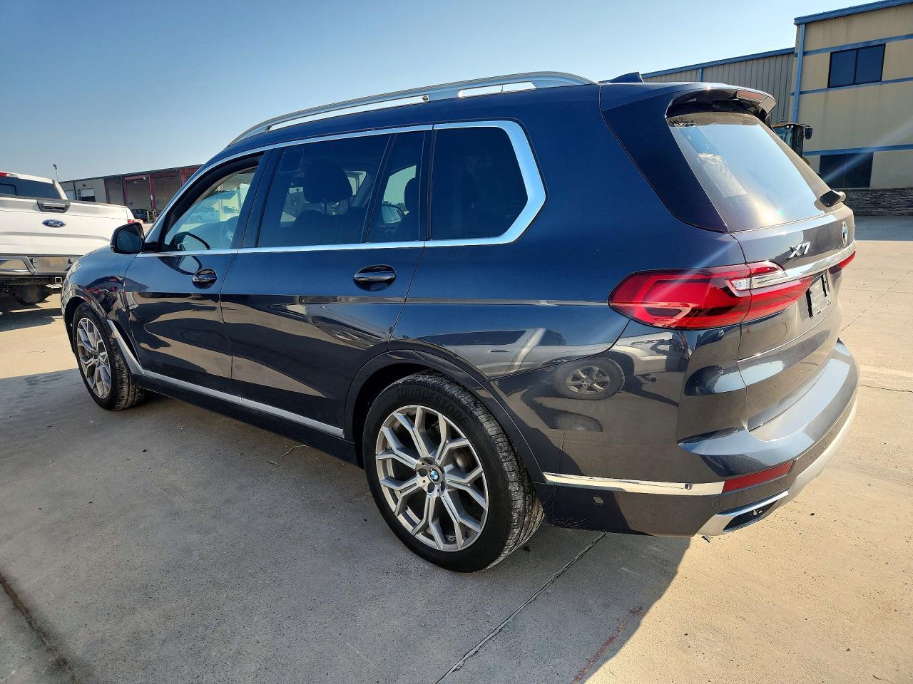 2020 BMW X7 xDrive40I - zdjęcie 2