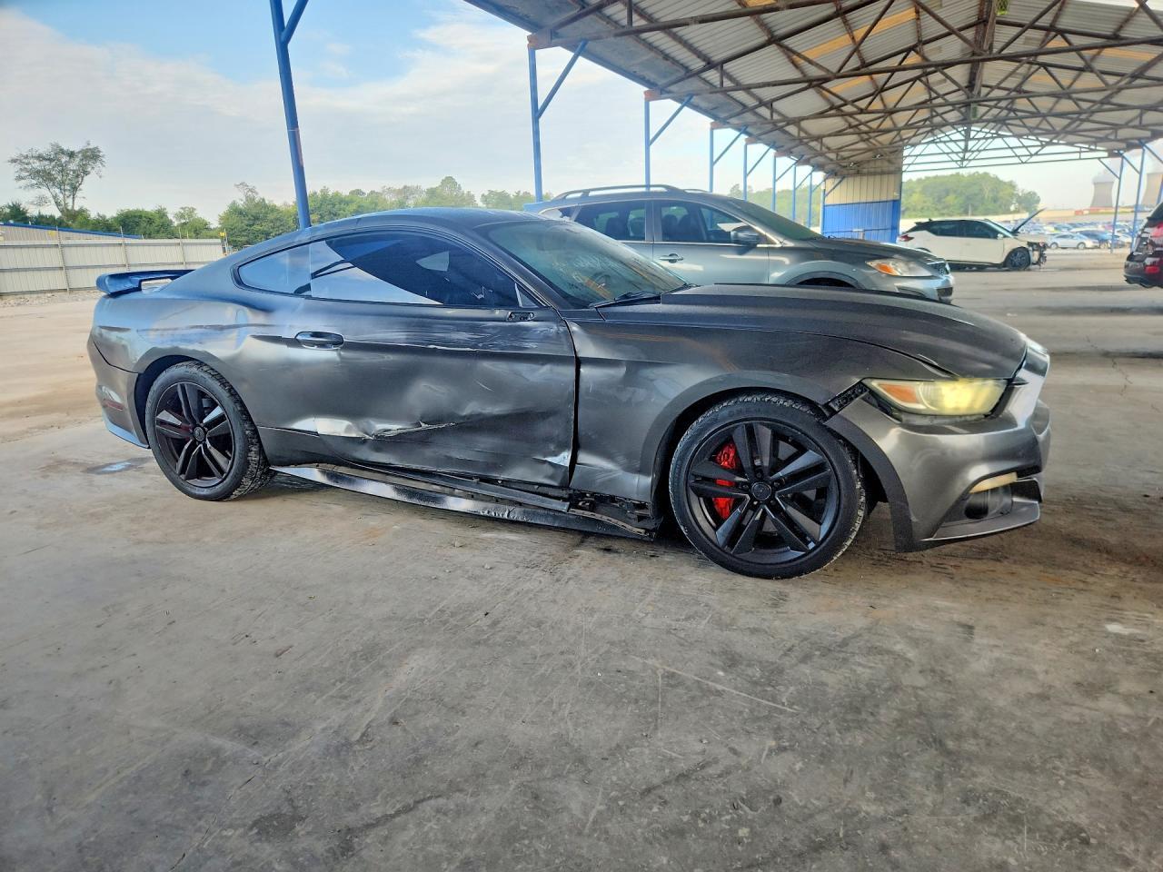 2015 Ford Mustang - zdjęcie 4