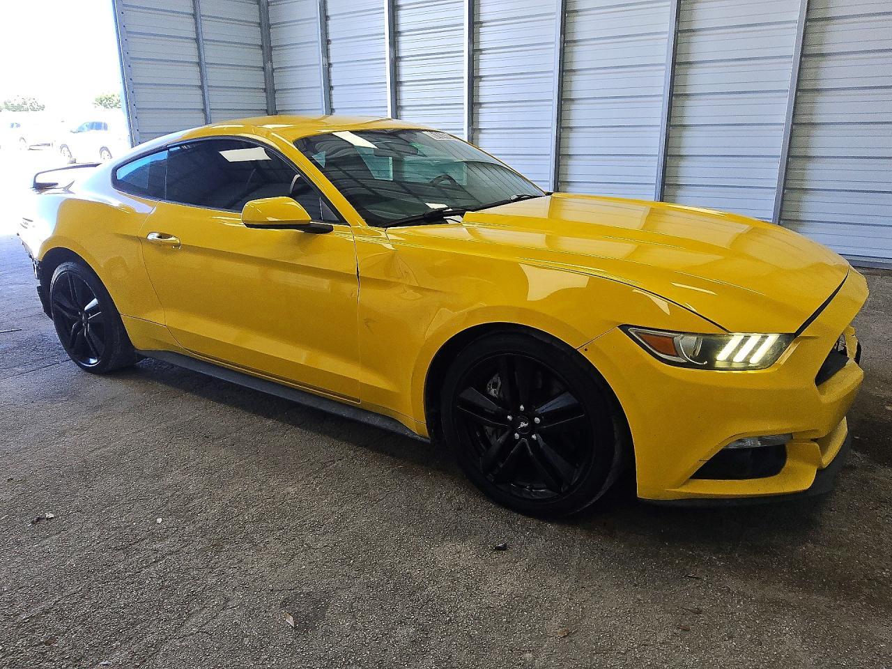 2015 Ford Mustang - zdjęcie 4
