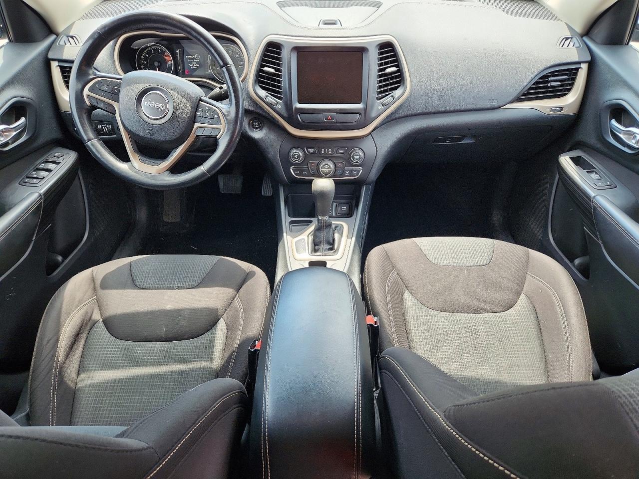 2016 Jeep Cherokee Latitude - zdjęcie 8