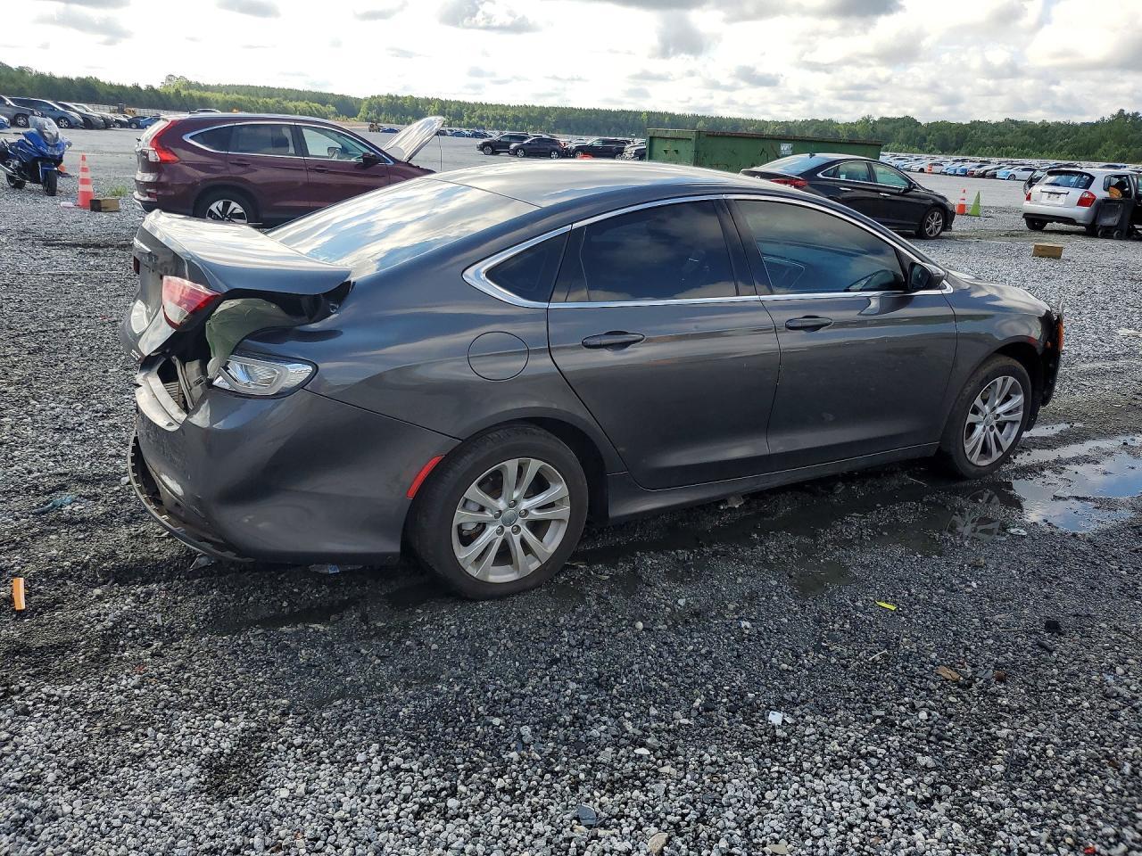 2016 Chrysler 200 Limited - zdjęcie 3