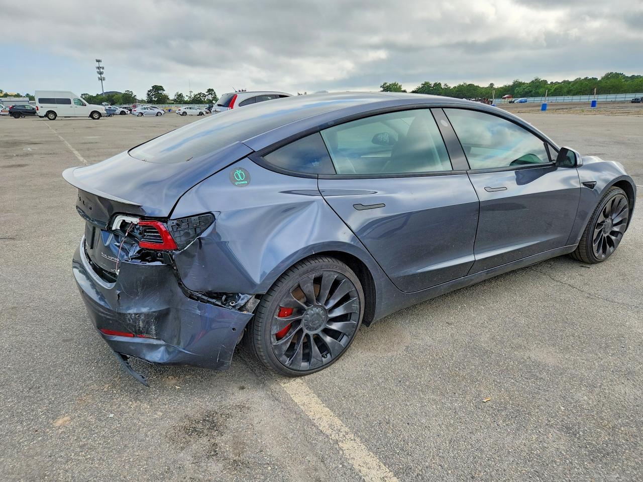 2022 Tesla Model 3 - zdjęcie 3