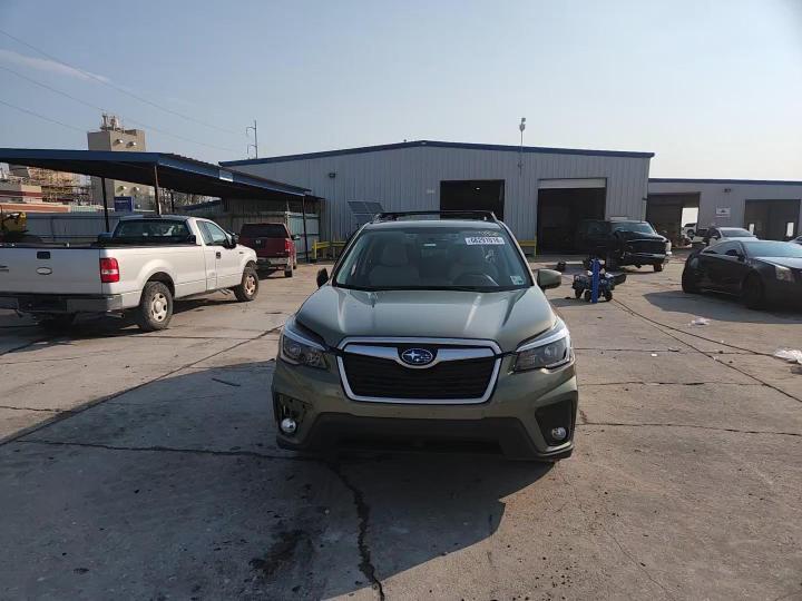 2021 Subaru Forester Premium - zdjęcie 13