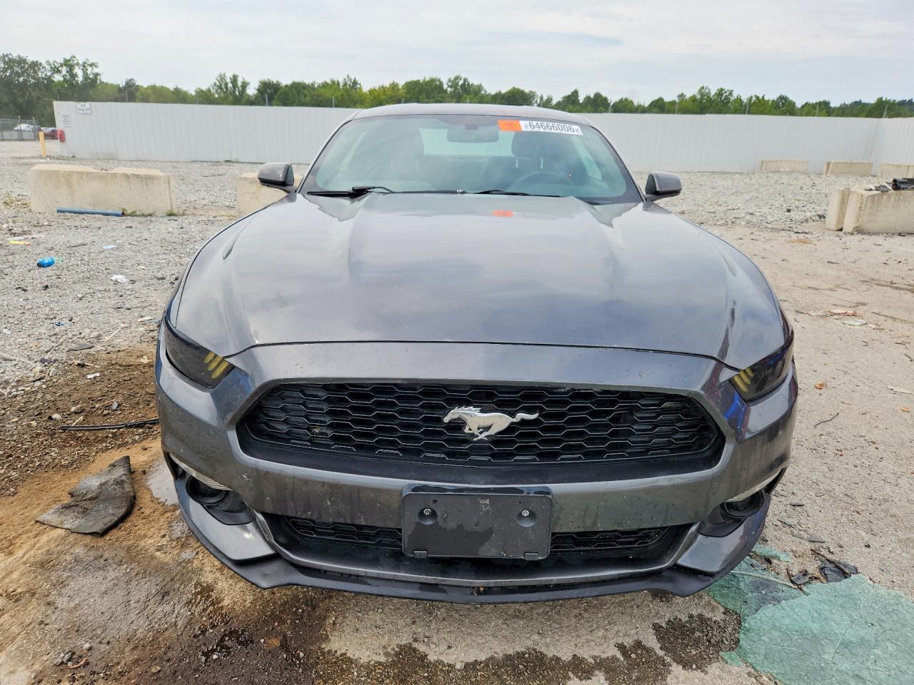 2017 Ford Mustang - zdjęcie 5