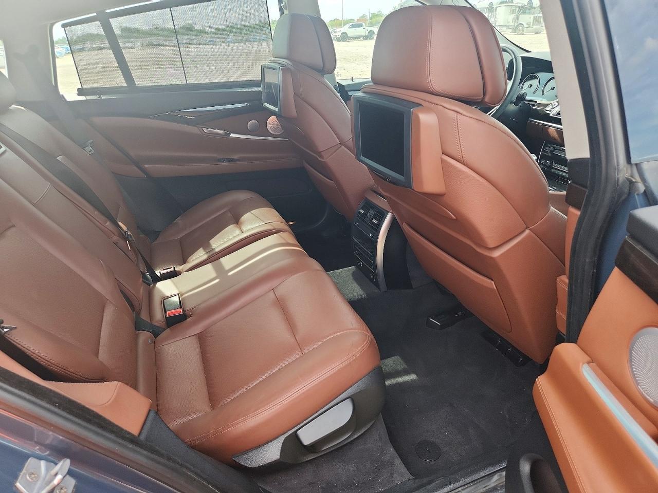 2013 BMW Seria 5 550i - zdjęcie 10