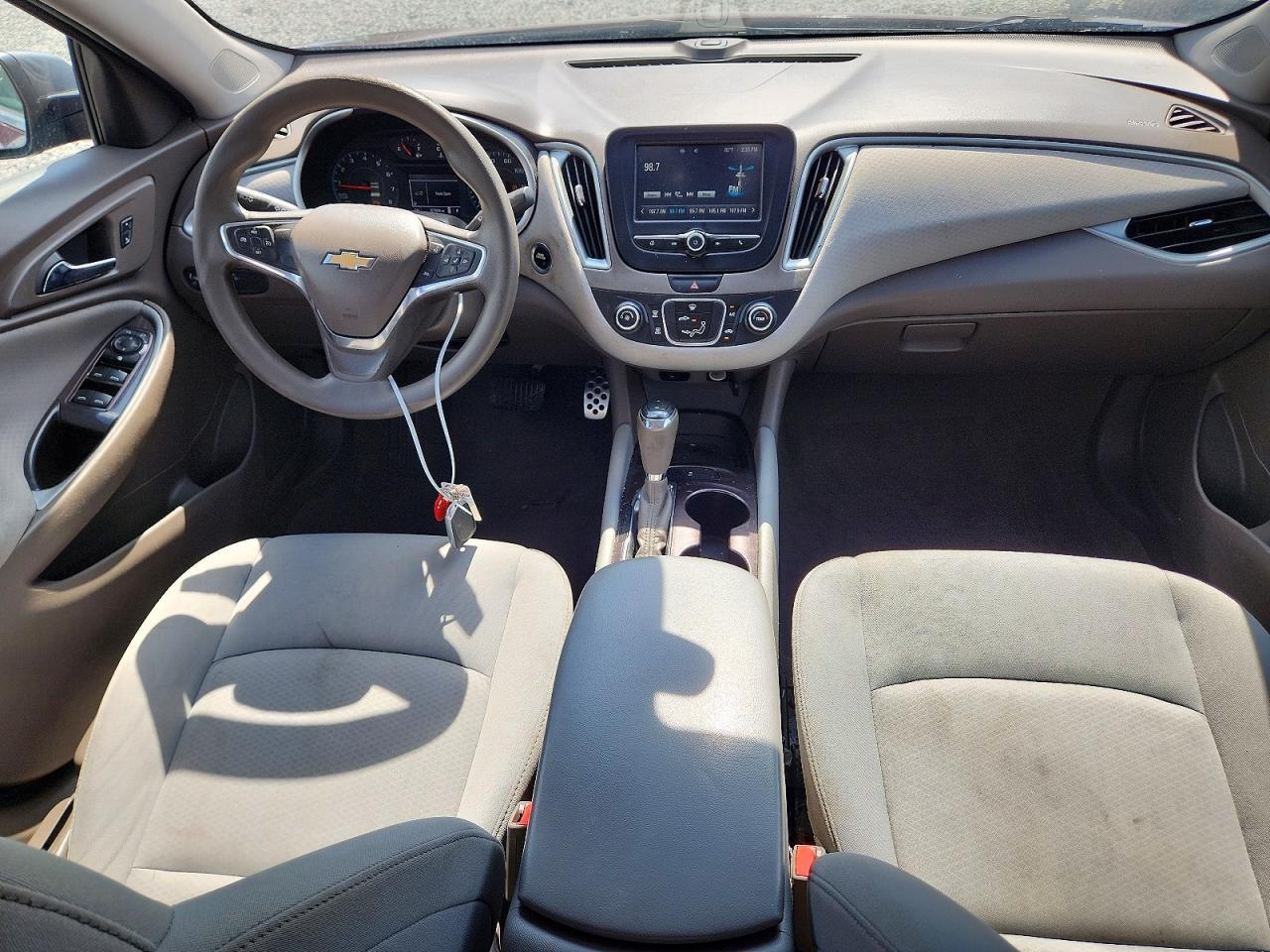 2016 Chevrolet Malibu Ls - zdjęcie 8