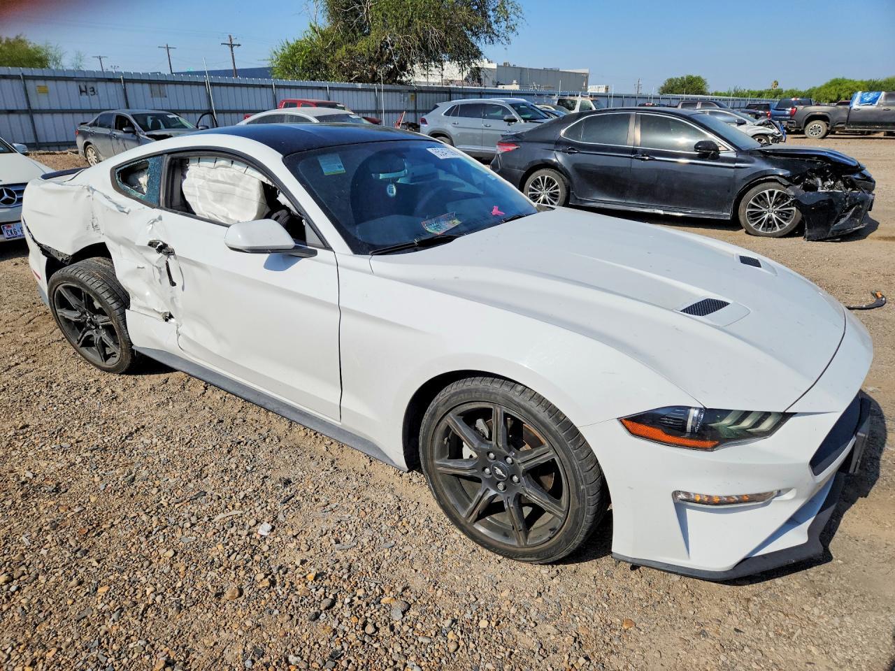2018 Ford Mustang - zdjęcie 4