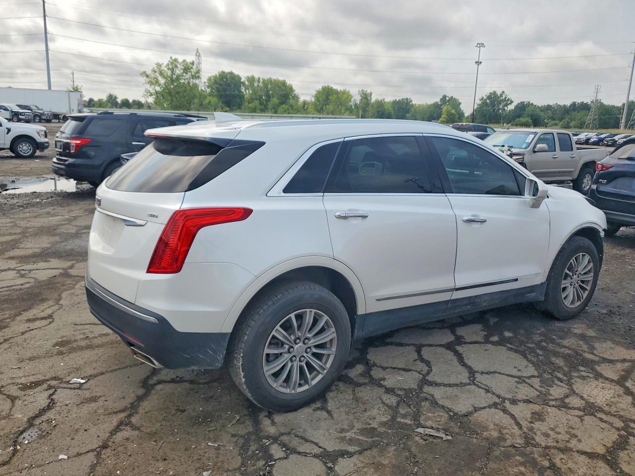 2018 Cadillac Xt5 Luxury - zdjęcie 3