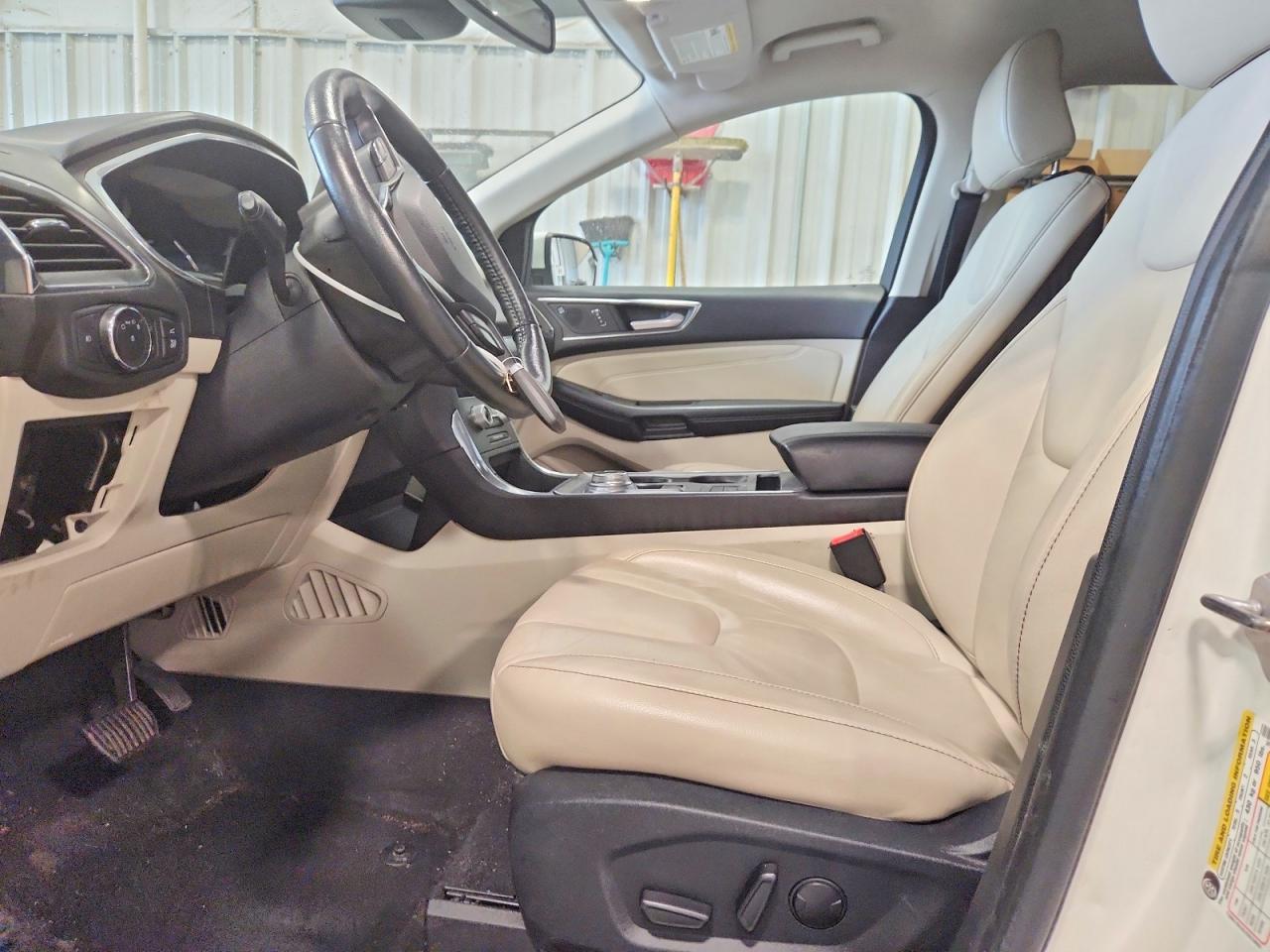 2021 Ford Edge Titanium - zdjęcie 7