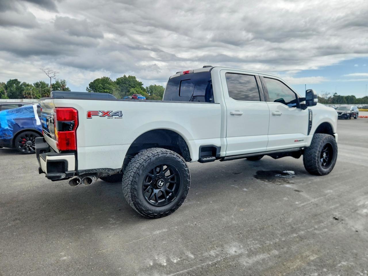 2024 Ford F250 Super Duty - zdjęcie 3