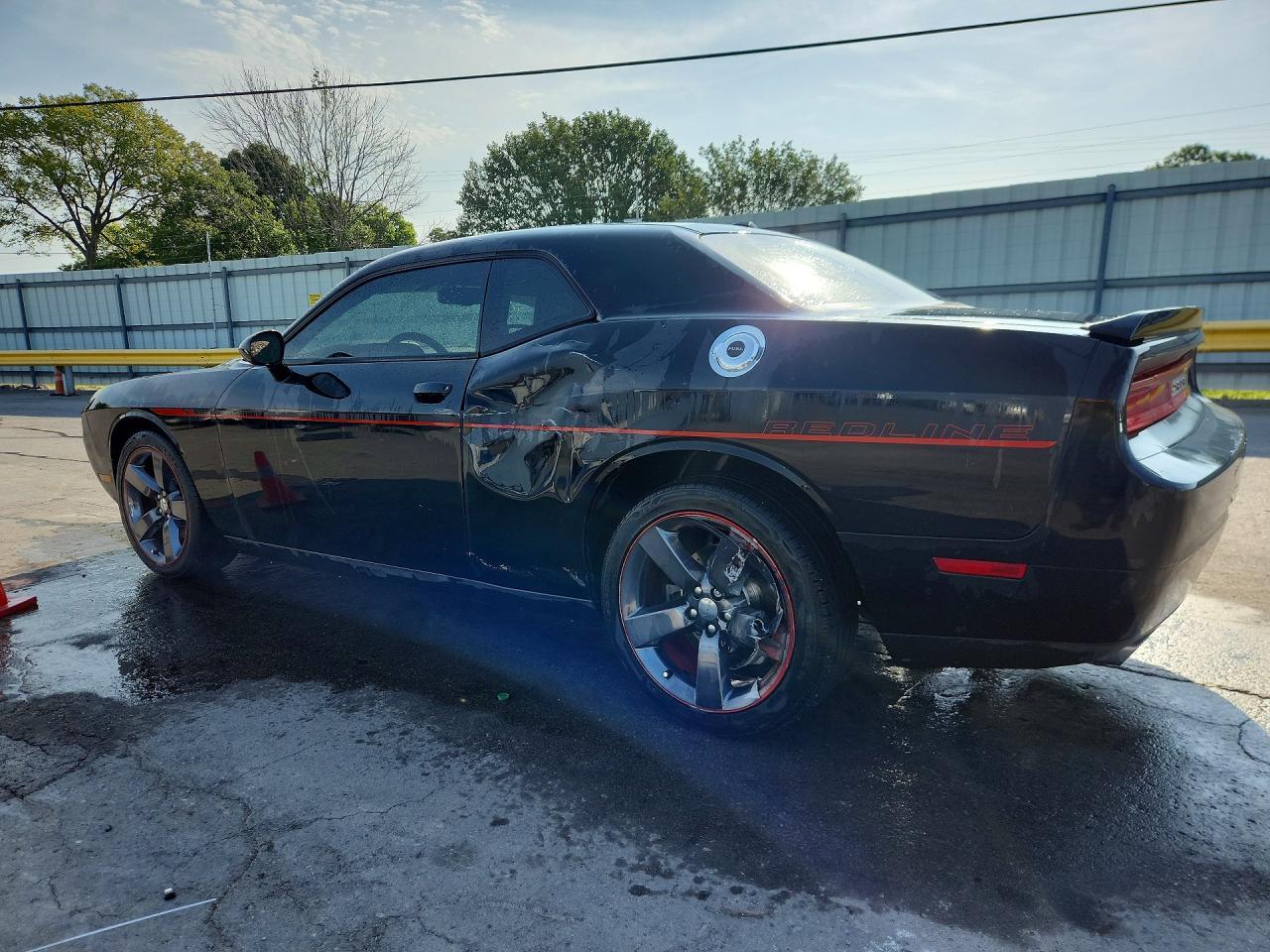 2014 Dodge Challenger R/T - zdjęcie 2