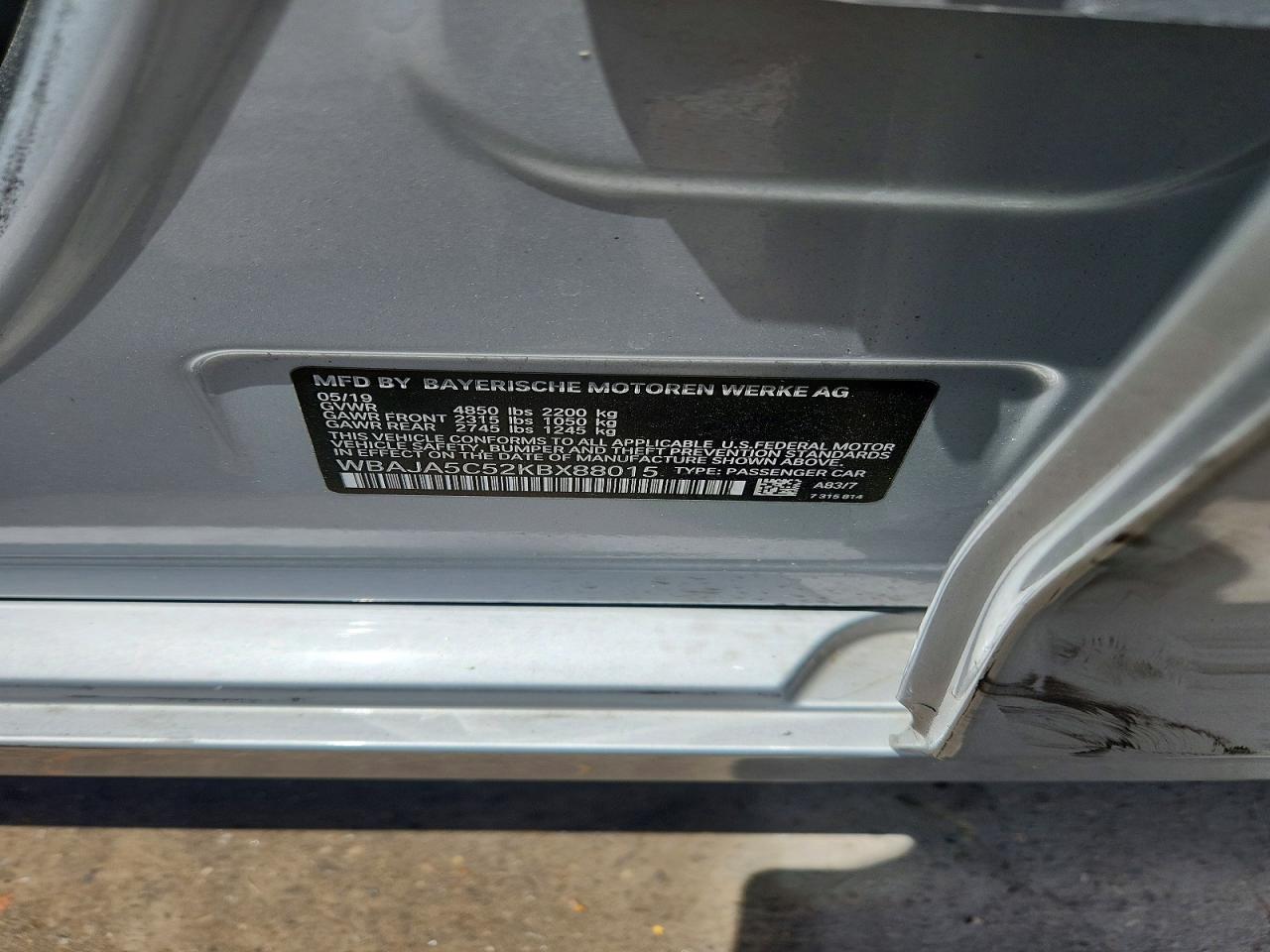 2019 BMW 530 I - zdjęcie 12