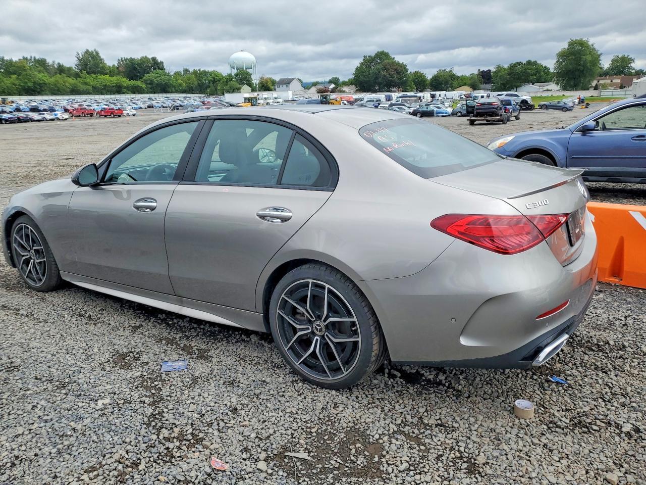2024 Mercedes-Benz C 300 4Matic - zdjęcie 2