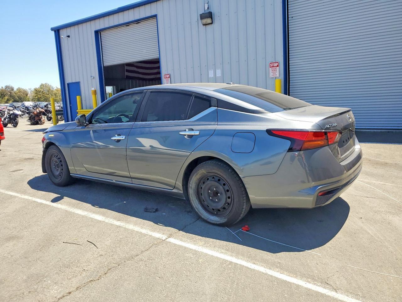 2020 Nissan Altima S - zdjęcie 2